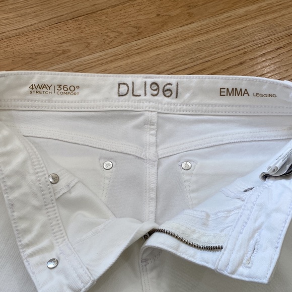 DL1961 Emma Legging 4 Way Stretch Jeans, Milk White SIZE 25 - Picture 7 of 9